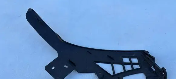 Mercedes-Benz CLA C118 X118 Front bumper mounting bracket A1188855200