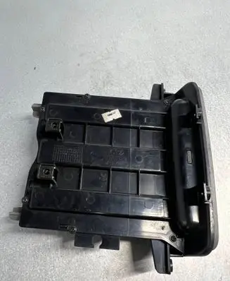 Hyundai Santa Fe Dashboard storage box/compartment 2361651