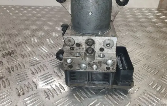 BMW 5 F10 F11 ABS Pump 6851376