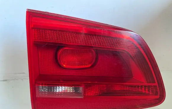 Volkswagen Touran II Tailgate rear/tail lights 176443