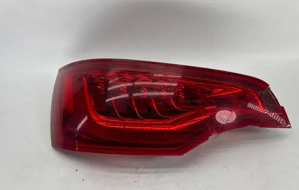 Audi Q7 4L Rear/tail lights 4L0945093F