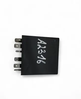 Volkswagen PASSAT B5 Other relay 4B0955531A