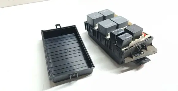 Jeep Grand Cherokee Fuse module