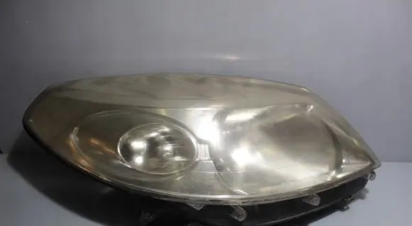Dacia Sandero Headlight/headlamp
