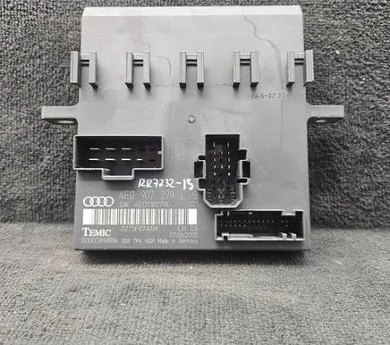 Audi A8 S8 D3 4E Comfort/convenience module 4E0907279L 4E0910279L
