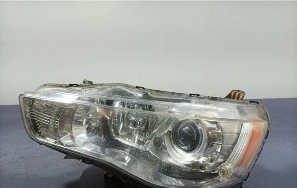 Mitsubishi Outlander Headlight/headlamp 