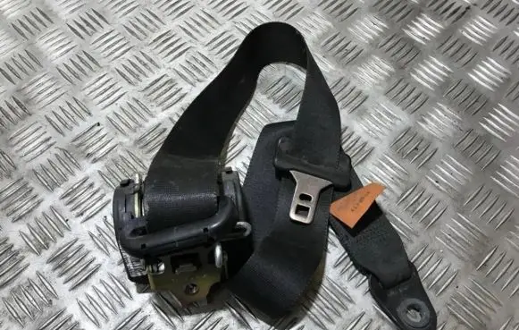 Ford Focus Rear seatbelt 98aba61294dc 560053152