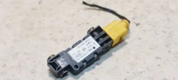 Audi A6 S6 C5 4B Airbag deployment crash/impact sensor 8E0959643A 180303 0231805LM6YQ