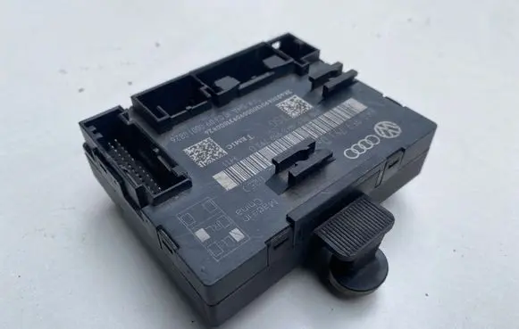 Audi A4 S4 B8 8K Door control unit/module 8K0959793D