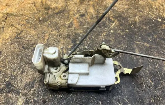 Peugeot Boxer Front door lock B792