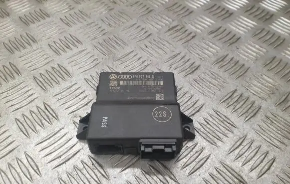 Audi A6 S6 C6 4F Gateway control module 4F0907468G