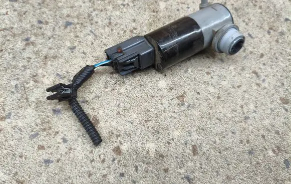 Volvo XC40 Windscreen/windshield washer pump 31693156 1057435003 20170817B
