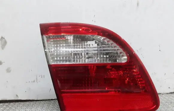 Mercedes-Benz E W211 Tailgate rear/tail lights A2118201364