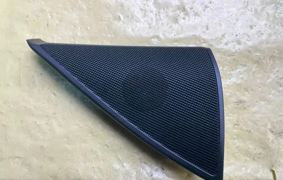Mercedes-Benz C W204 Front door speaker cover trim A2047200248 A2047270290 A2118200202