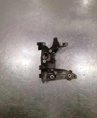Peugeot 5008 Engine mounting bracket 9674030280 AJS19CU3 C4003746SF