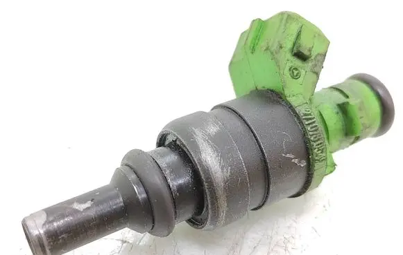 Mercedes-Benz E W211 Fuel injector 2710780549