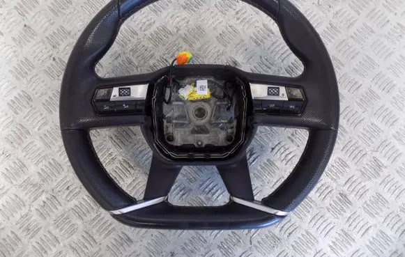 Citroen DS7 Crossback Steering wheel