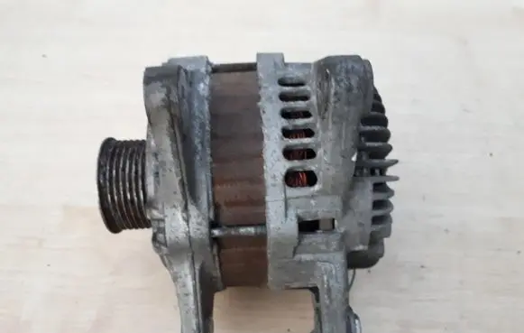 Nissan Juke I F15 Generator/alternator 231001KA1A