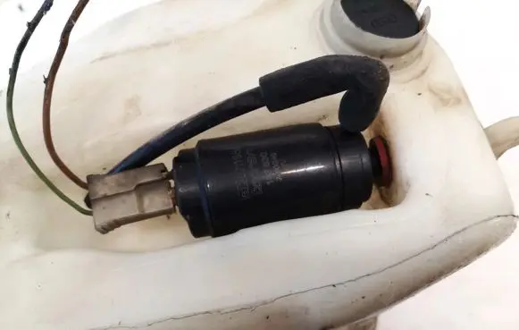 Audi 80 90 B3 Windscreen/windshield washer pump e13021168 103630