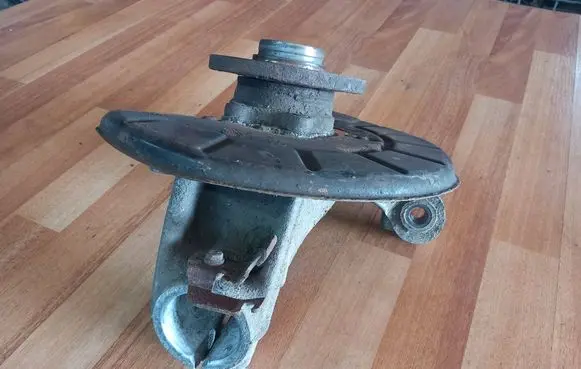 Volkswagen PASSAT B6 Front wheel hub 3C0407254F 1K0407621F