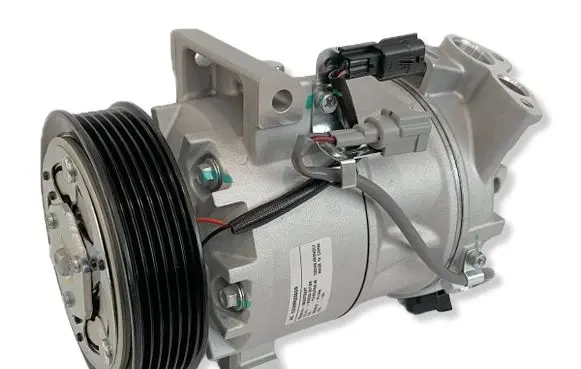 Renault Clio III Air conditioning (A/C) compressor (pump) 926001243R Z0017502D