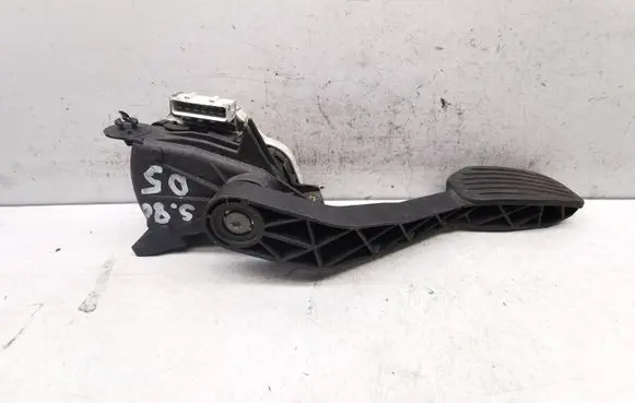 Volvo S80 Accelerator throttle pedal 30683517