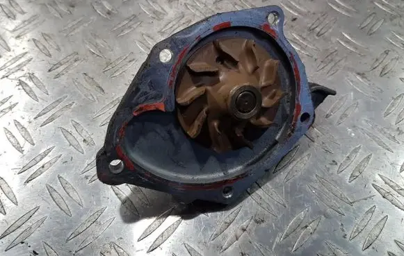 Volvo S40, V40 Water pump