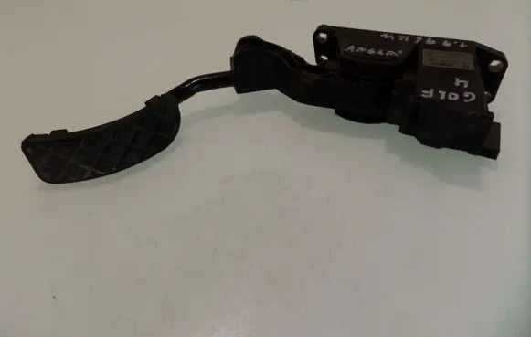 Volkswagen Golf IV Accelerator pedal position sensor 0281002346 186100820YB3 1J27215