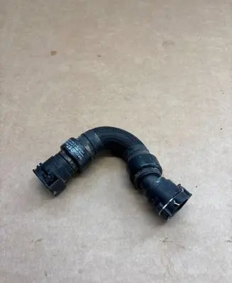 Peugeot 3008 II Engine coolant pipe/hose 9822405780 X632444