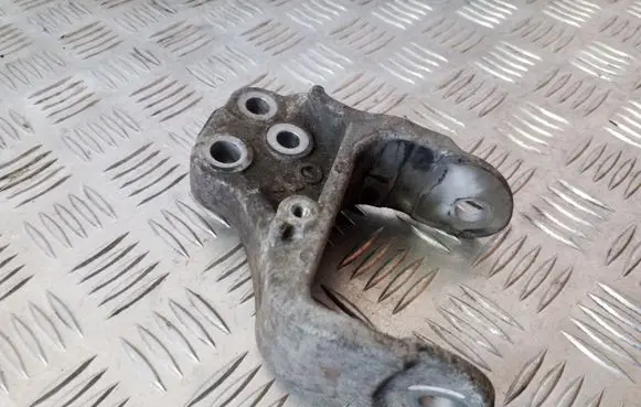 Mitsubishi ASX Engine mounting bracket
