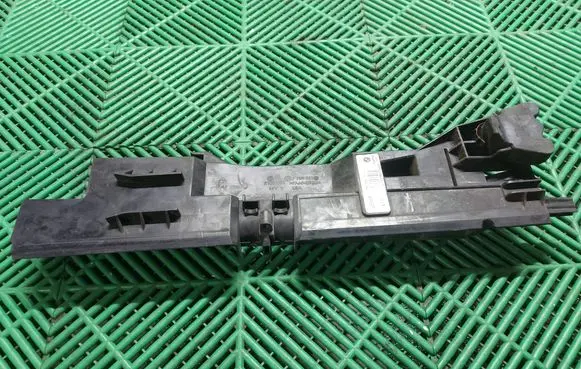 BMW X5 E70 Side radiator support slam panel 7799761 R7001001