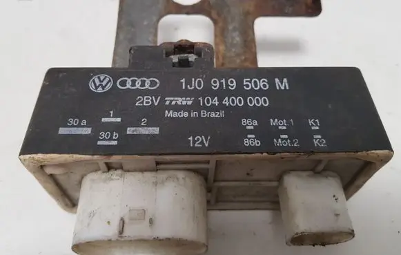 Coolant fan relay