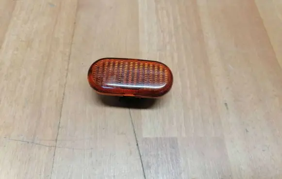 Renault Espace III Front fender indicator light 13910020