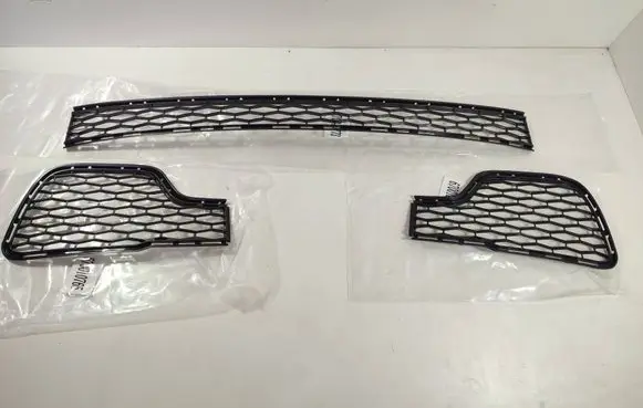 Maserati Ghibli Front bumper lower grill 670010773 670010766 670010765