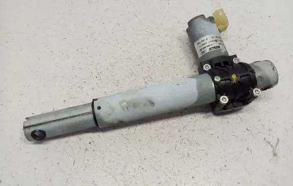 BMW 5 F10 F11 Seat adjustment motor 9168758 52109168758