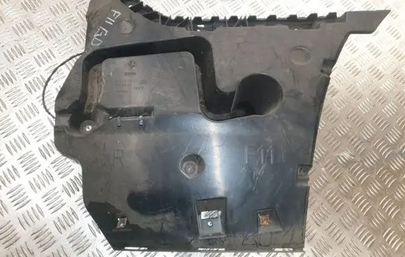 BMW 5 F10 F11 Bumper support mounting bracket corner 7207112