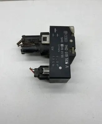 Volkswagen Golf III Coolant fan relay 1H0919506A 898659