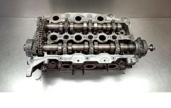 Peugeot 607 Engine head 4R8Q6C064