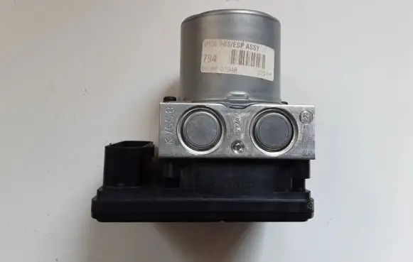 Hyundai Tucson TL ABS Pump 58900D7940