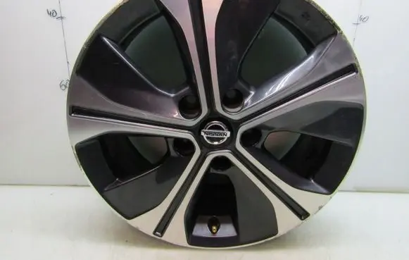 Nissan Leaf II (ZE1) R17 alloy rim 