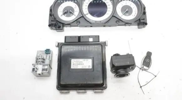 Mercedes-Benz C W204 Engine ECU kit and lock set A2711500391 A0034468840