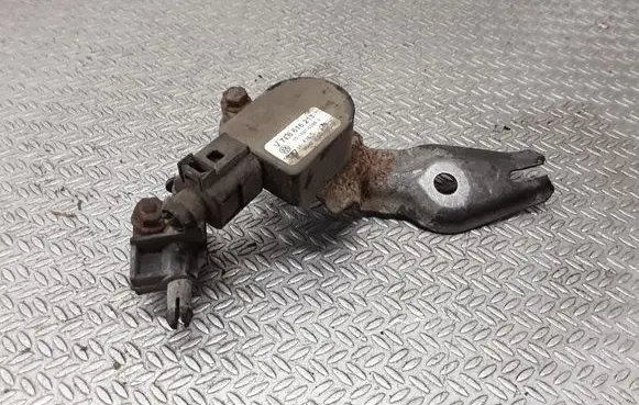 Headlight/headlamp level sensor