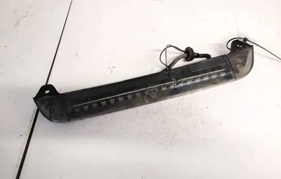 Mitsubishi Grandis Third/center stoplight p3505