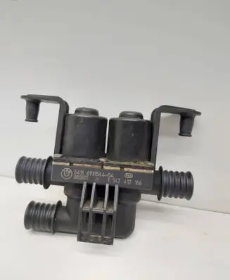 BMW X5 E70 Coolant heater control valve 6910544 1147412166 080801