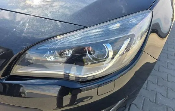 Opel Astra J Headlight/headlamp 