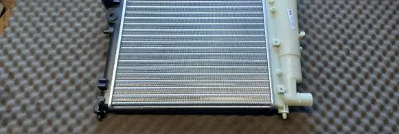 Peugeot 106 Coolant radiator 63522
