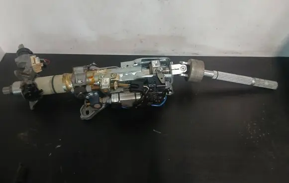 BMW 5 E60 E61 Steering wheel axle 6770705 0408819