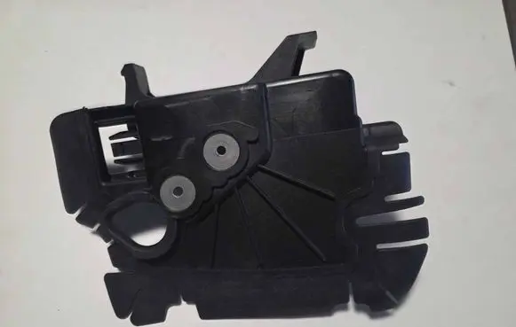 Mercedes-Benz E W212 Radiator mount bracket A2125000131