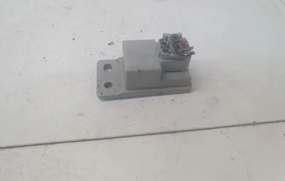 Mazda 6 Coolant fan relay 3301041654