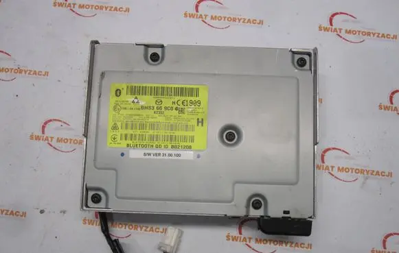 Mazda 3 III Screen/display/small screen BHS3669C0